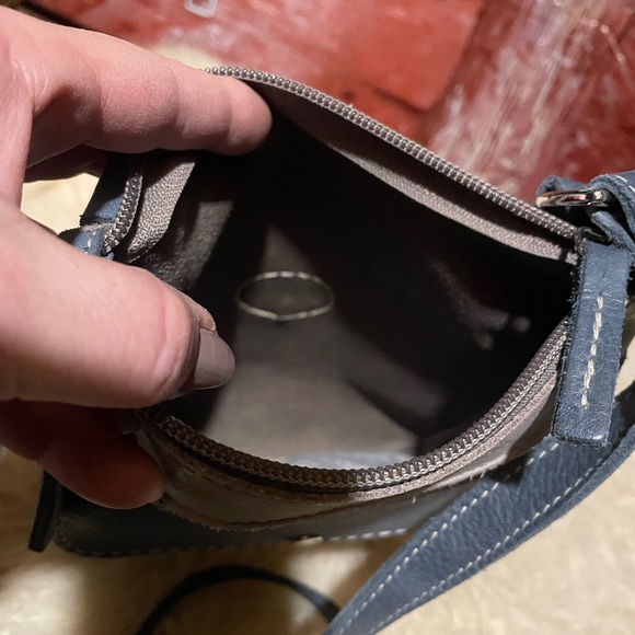 New??? Roots Tribe leather bag - Picture 3 of 7